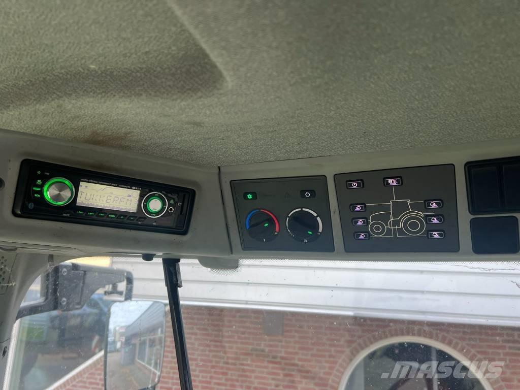 CLAAS Arion 610 CIS Tractors