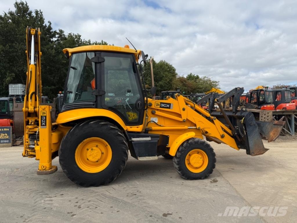 JCB 3 CX Backhoe loaders