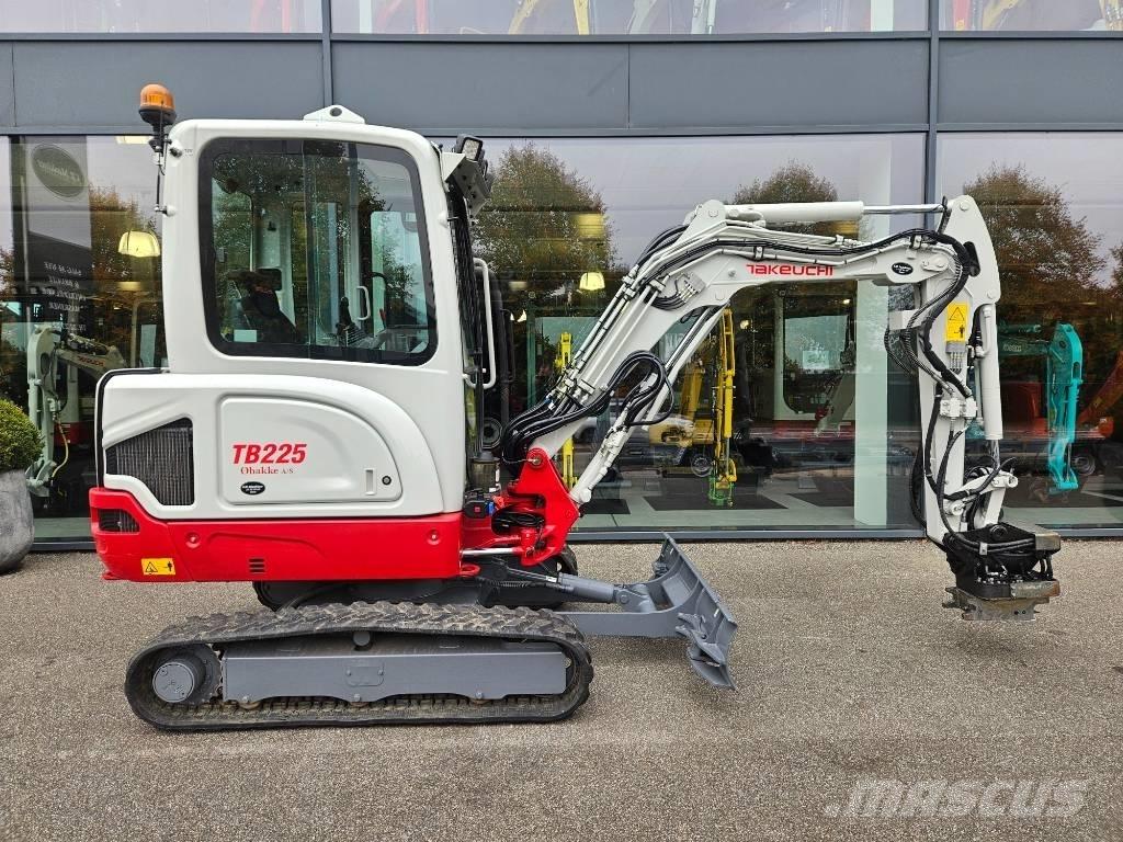 Takeuchi TB 225 Mini excavators < 7t (Mini diggers)