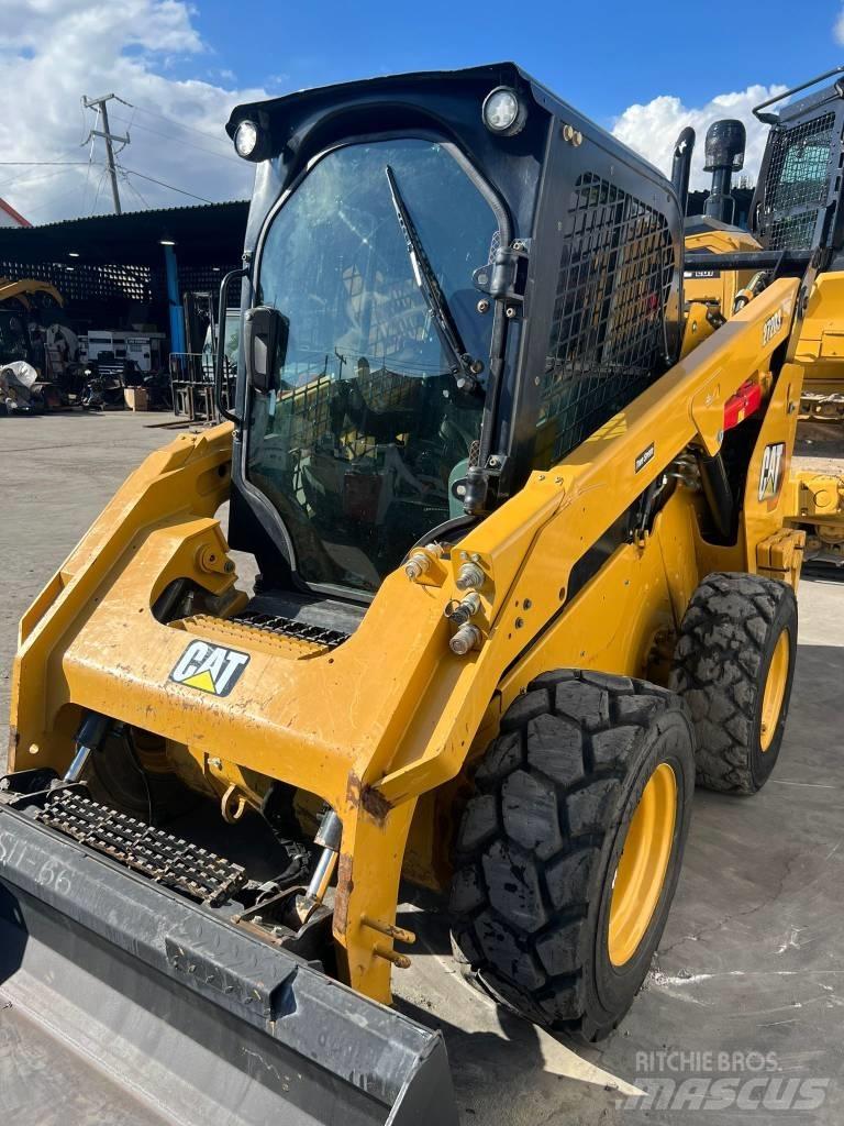 CAT 272D3 Skid steer loaders