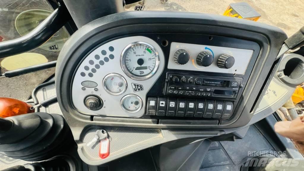 JCB 4 CX Backhoe loaders
