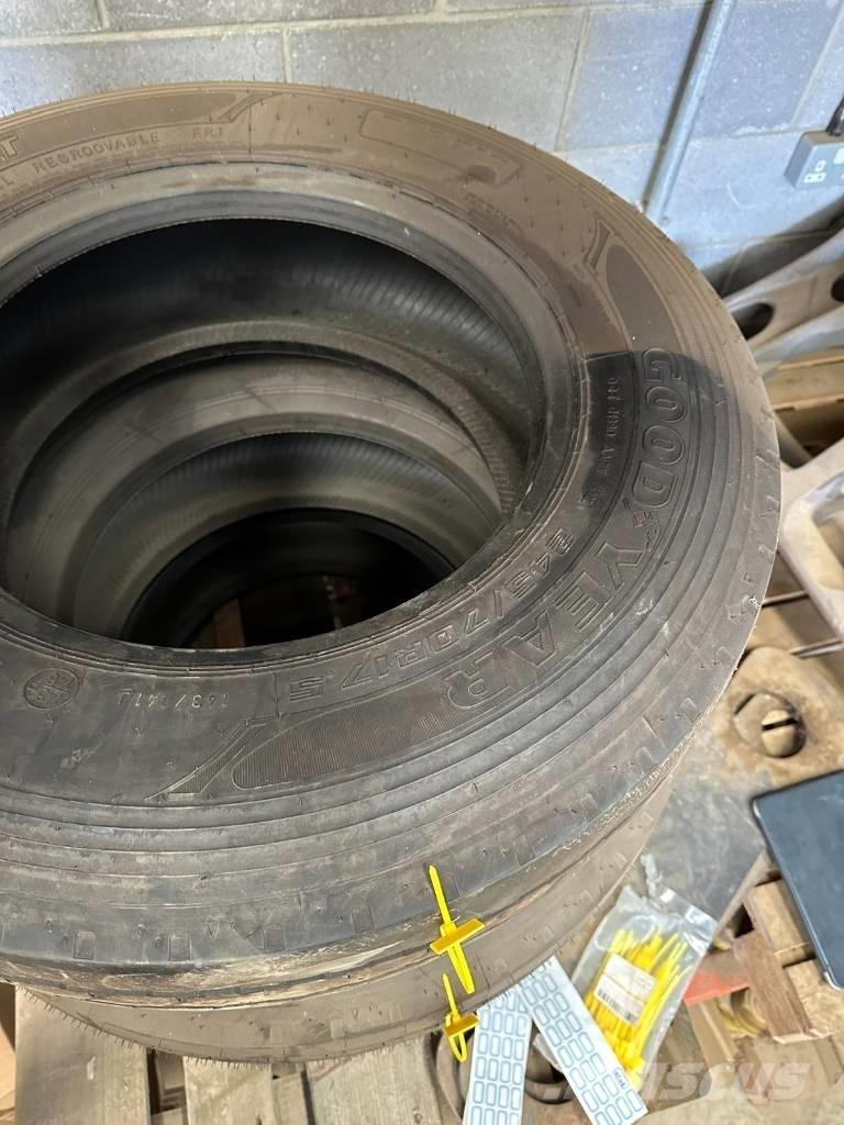 Goodyear 245/70R17 Tyres, wheels and rims