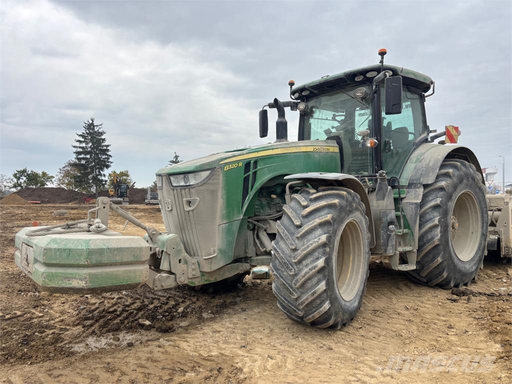 John Deere 8320R Construction - Others