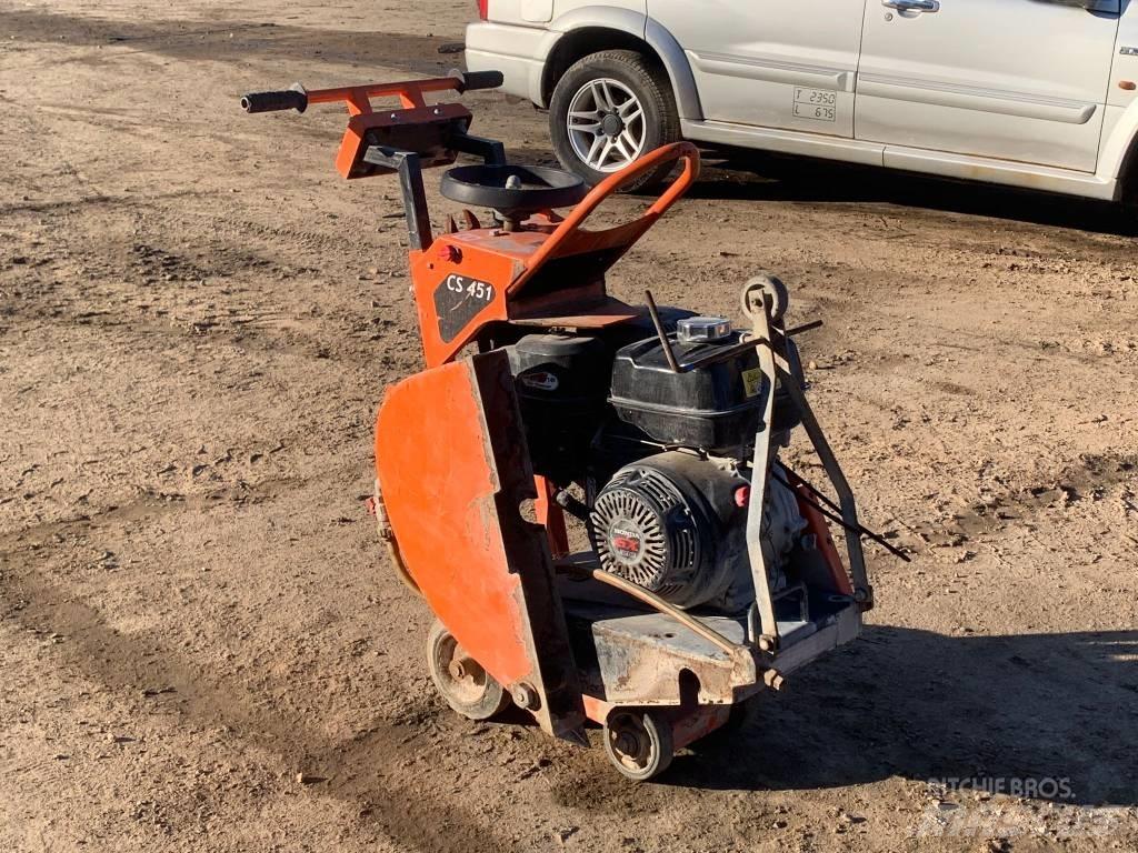 Norton Clipper CS451 Asphalt splitting machines