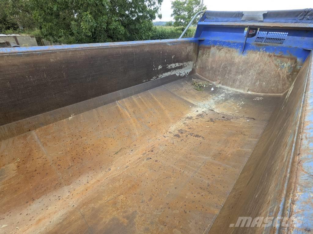 Scania P 340 Tipper trucks