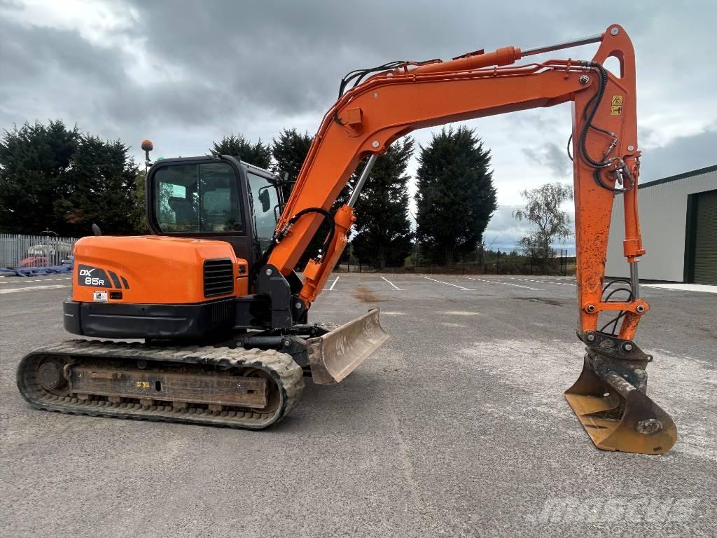 Doosan DX 85 R-3 Midi excavators  7t - 12t