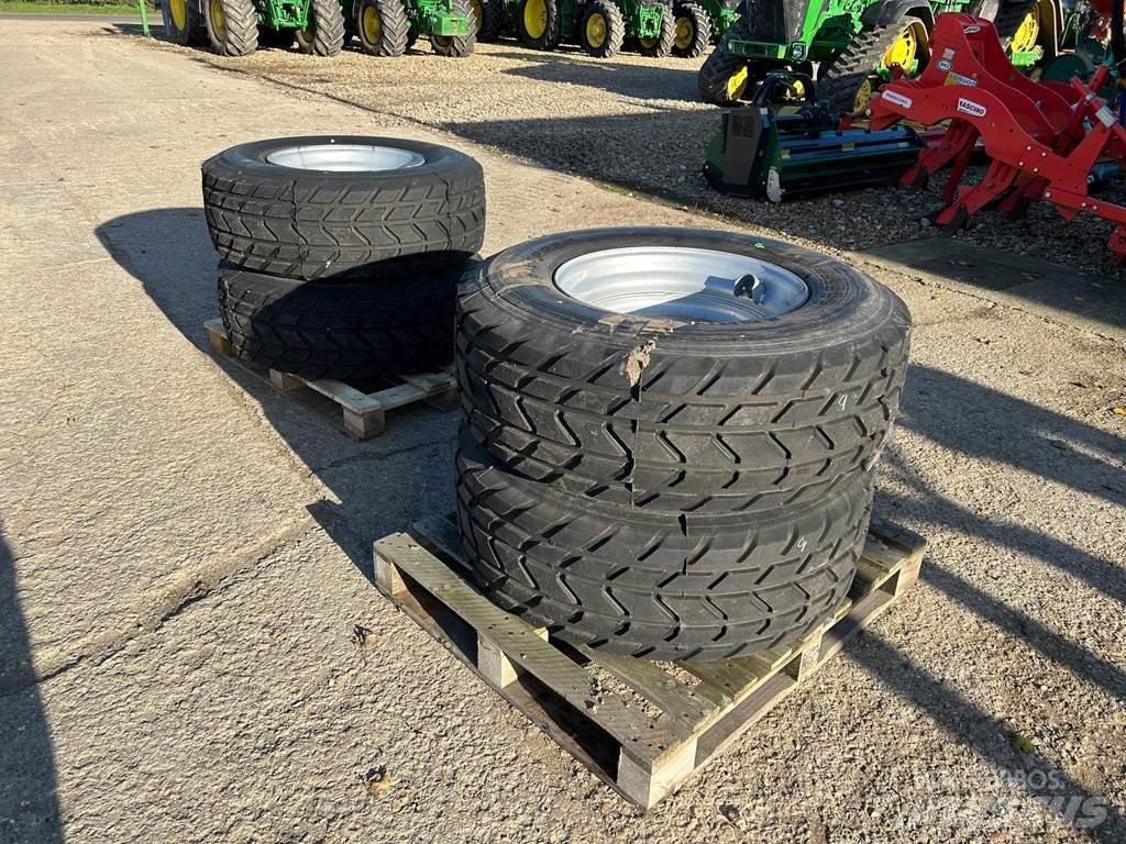  385X65X22.5 Tyres, wheels and rims