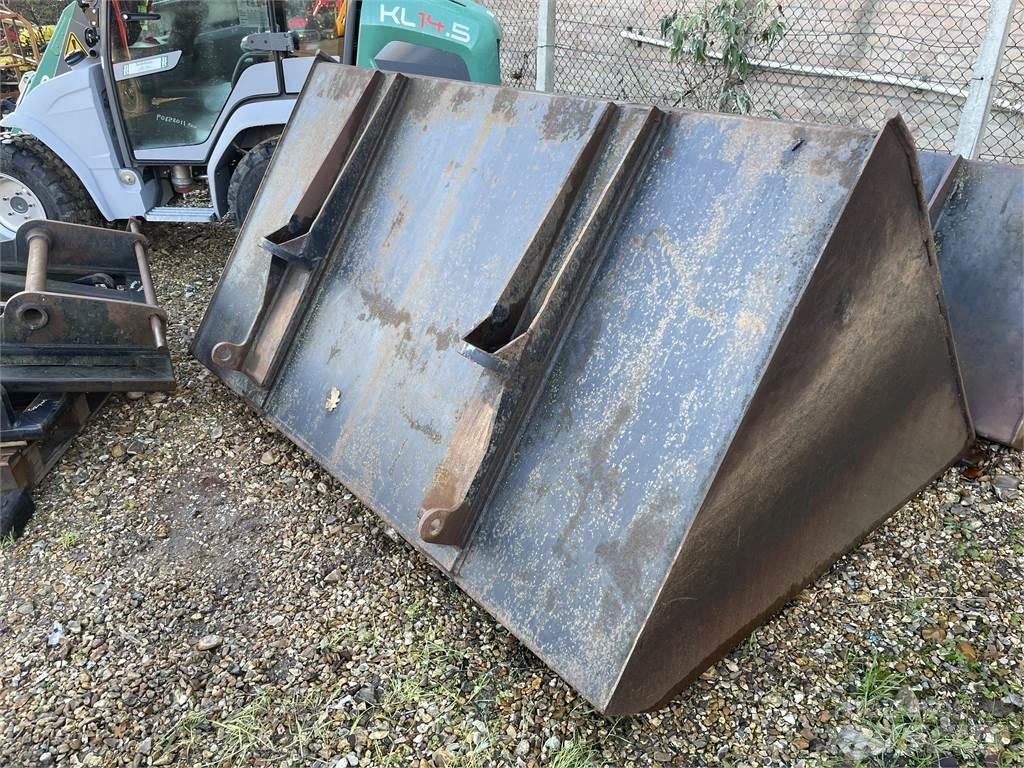 F.c.walker GRAIN Buckets