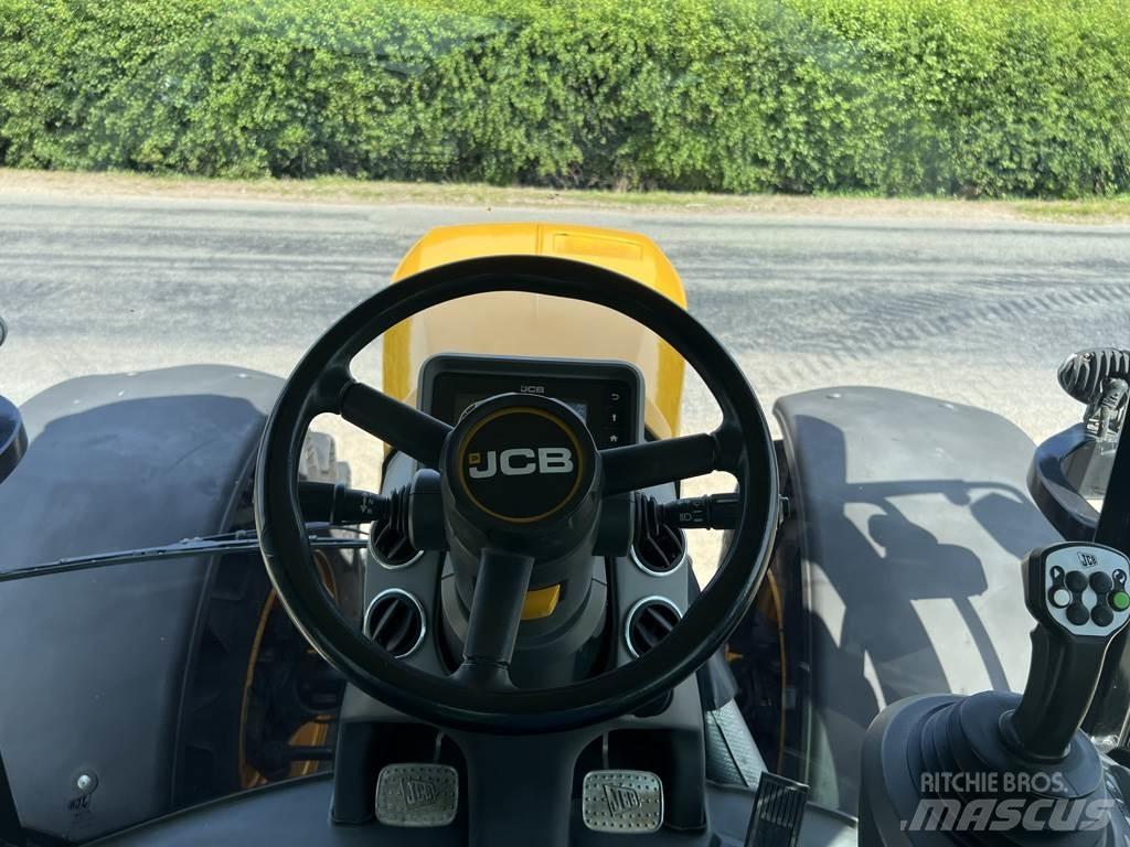 JCB 4220 FASTRAC Tractors