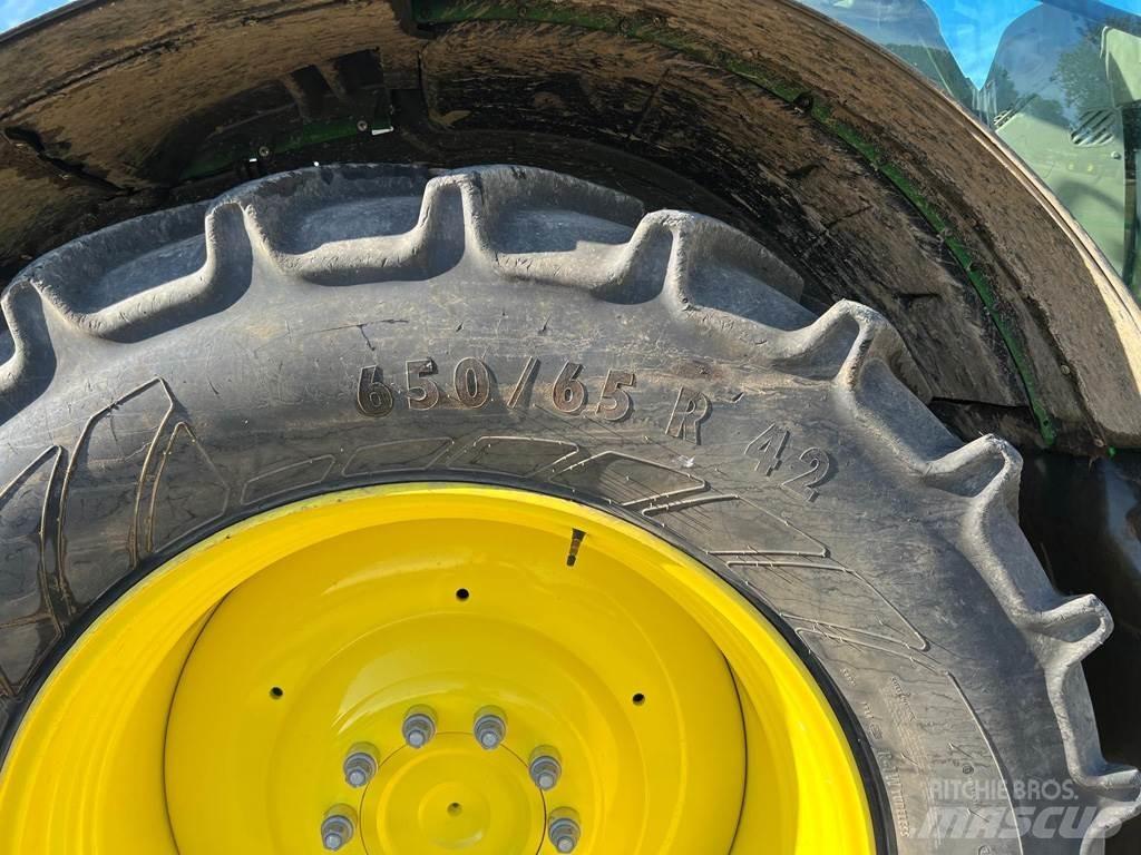 John Deere 6R215 Tractors