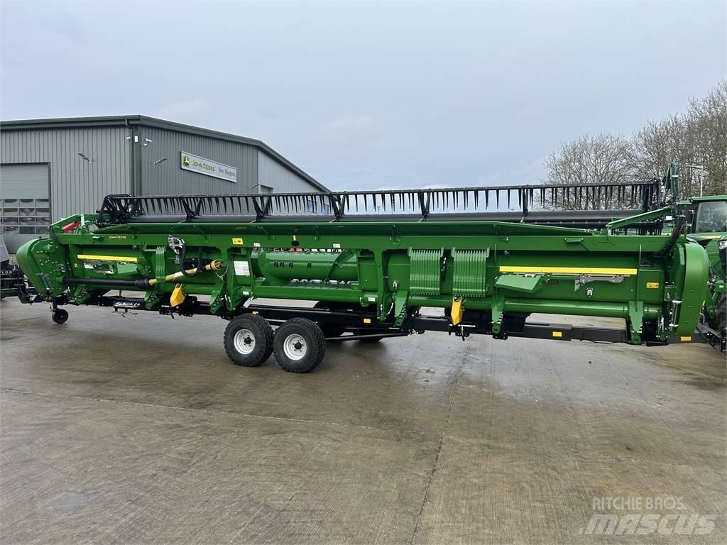 John Deere 730X Combine harvesters