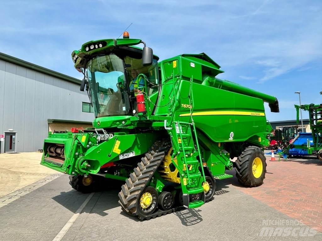 John Deere T670 Combine harvesters