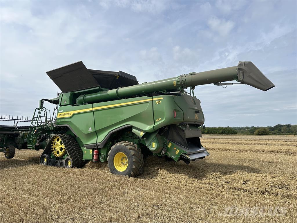 John Deere X91100 Combine harvesters