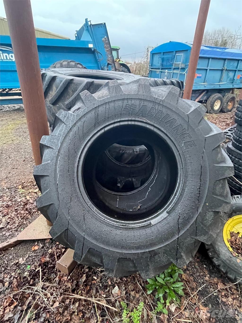 Kramer 500/70R24 Tyres, wheels and rims