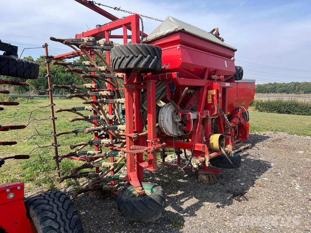 Kverneland TS 480 Drills