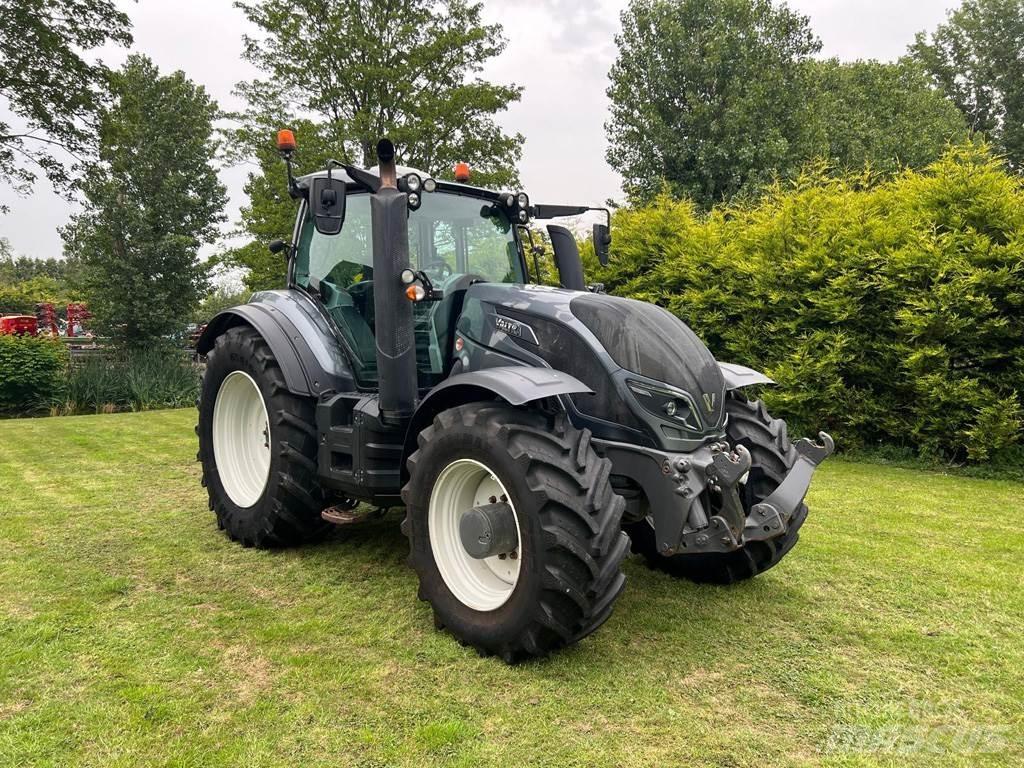 Valtra T234 Tractors
