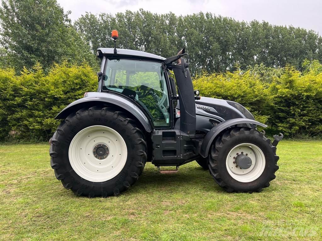 Valtra T234 Tractors