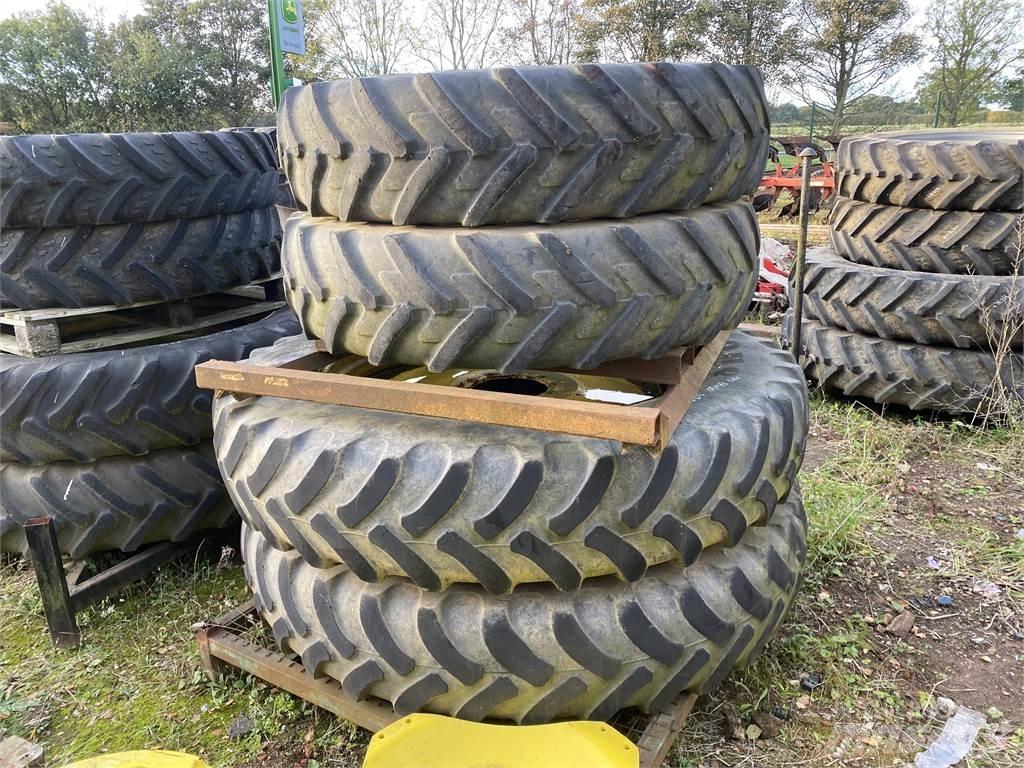  WHEELS Tyres, wheels and rims
