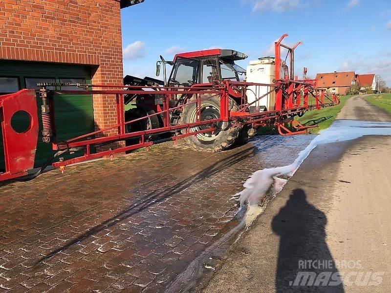 Holder IS1000 Trailed sprayers