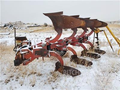 Case IH 145 Conventional ploughs