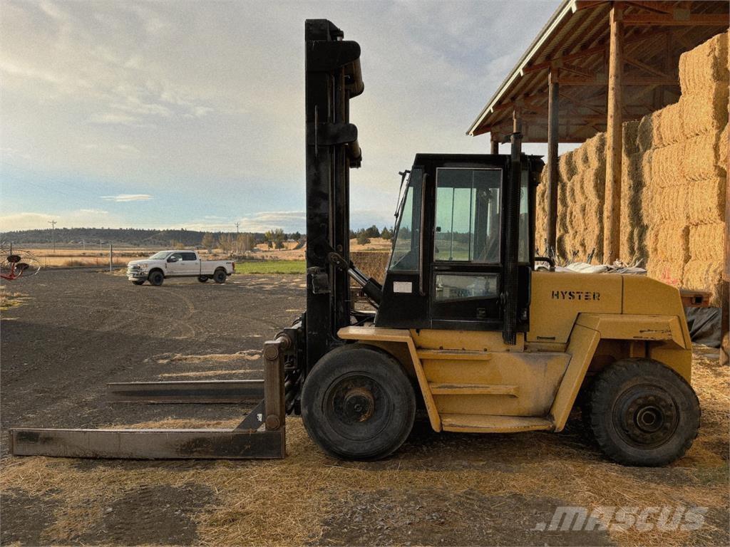 Hyster H210XL Bale clamps