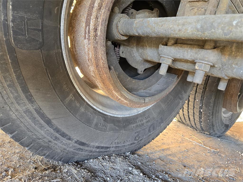 Wabash 53' Box body trailers