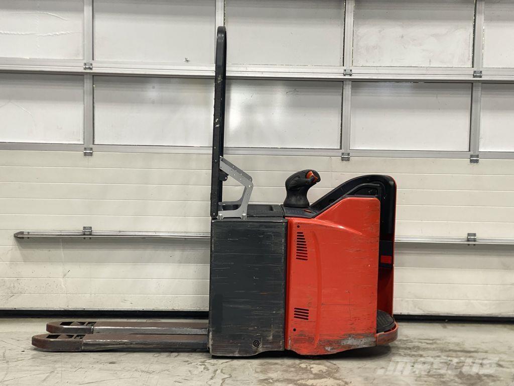 Linde T20SP Low lifter with platform