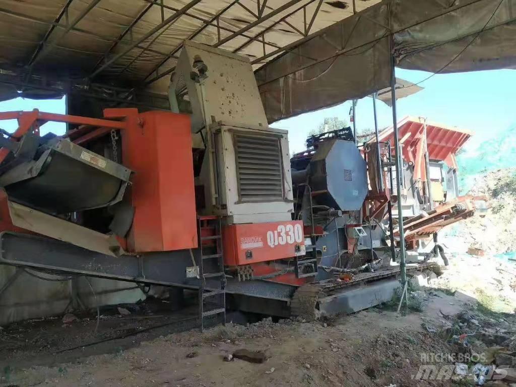 Sandvik QJ330 Mobile crushers