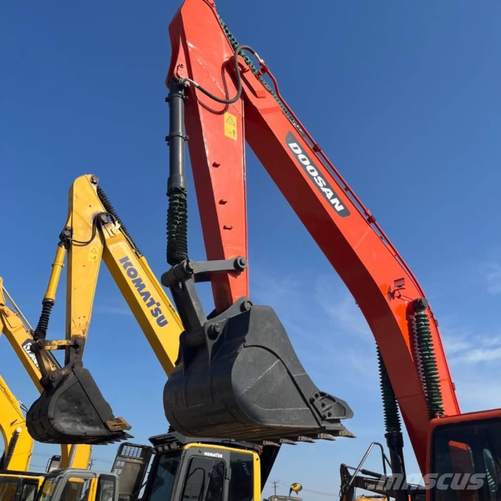 Doosan DX 300 Crawler excavators
