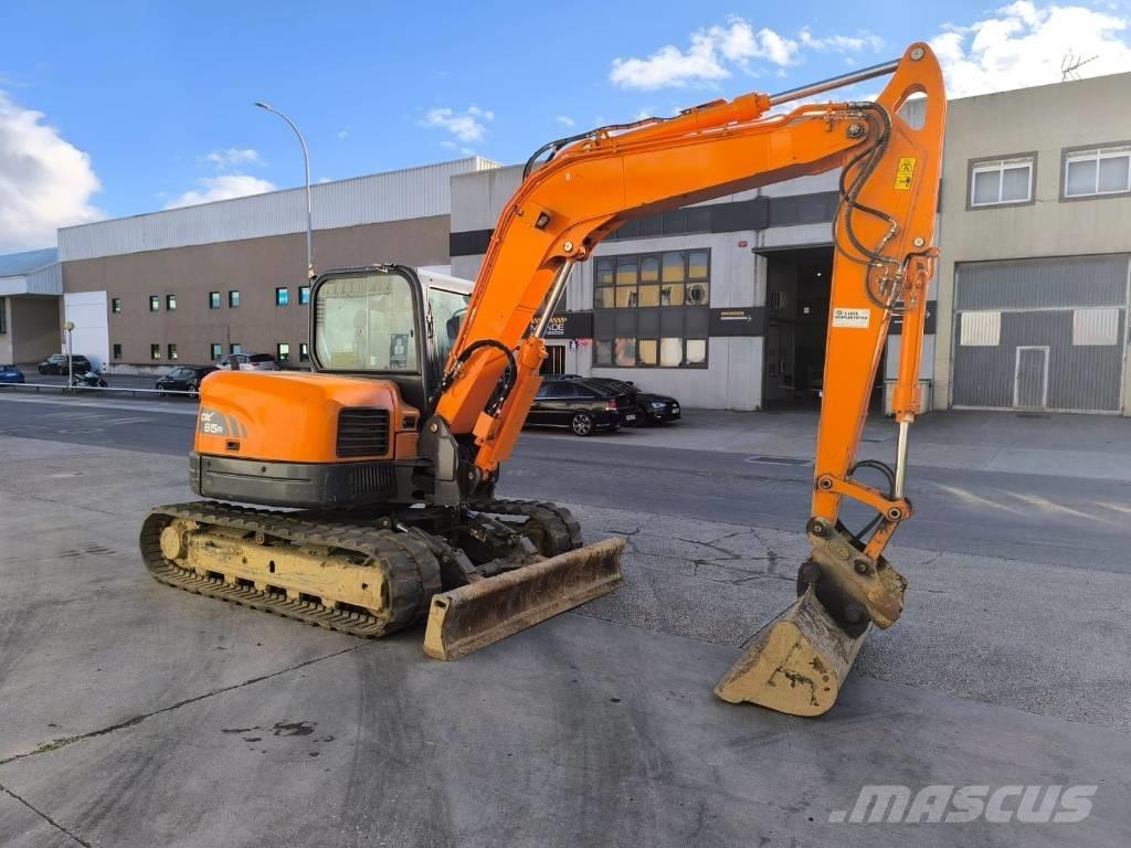 Doosan DX 85 R-3 Midi excavators  7t - 12t