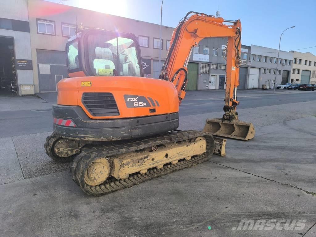 Doosan DX 85 R-3 Midi excavators  7t - 12t