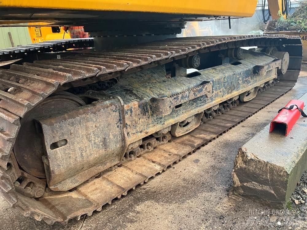 JCB 220 X Series Crawler excavators