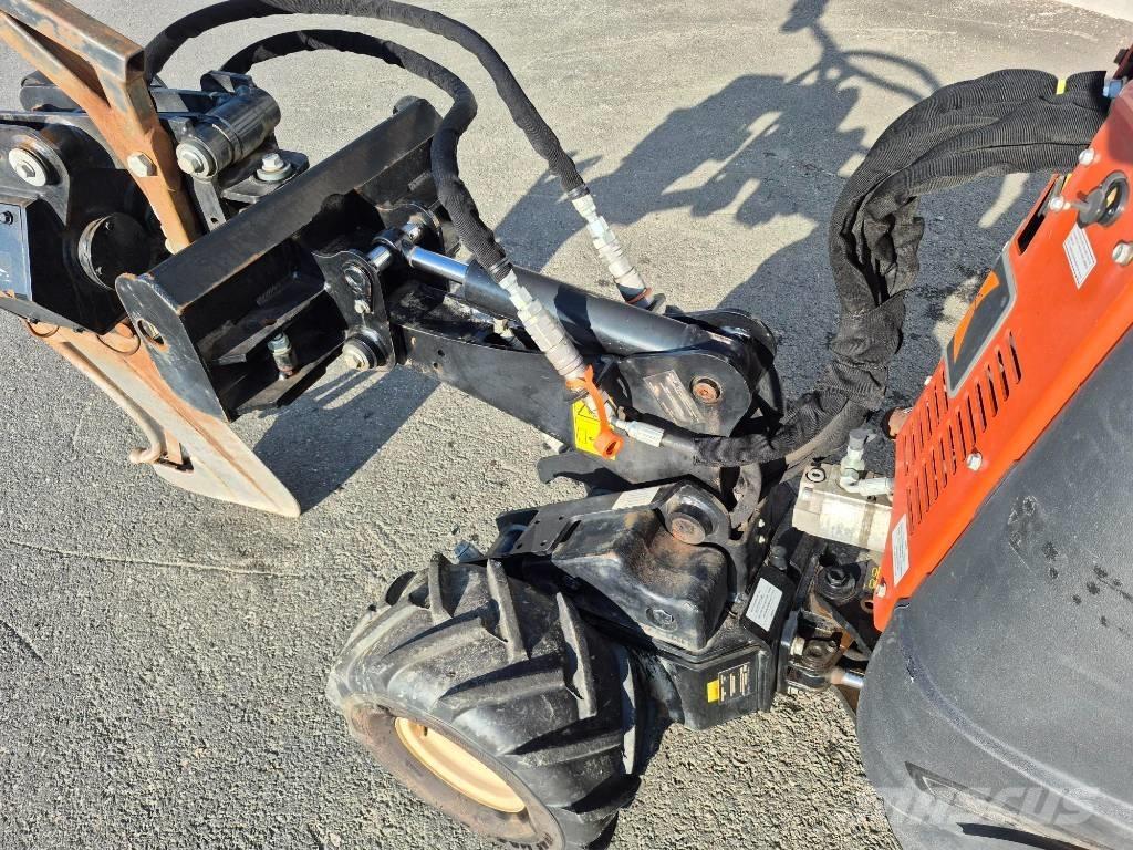Ditch Witch R300 Trenchers