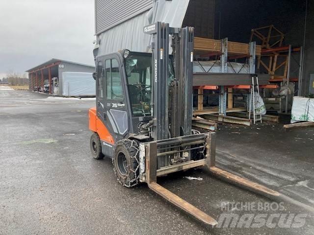 Doosan D35C-7 Diesel trucks