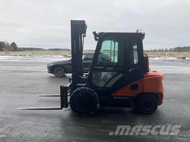 Doosan D35C-7 Diesel trucks