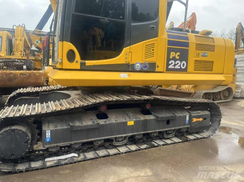 Komatsu PC 220-8 Crawler excavators