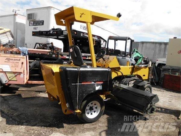 TERRAMITE TSS48 Sweepers