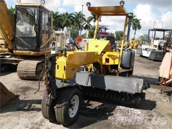 TERRAMITE TSS48 Sweepers