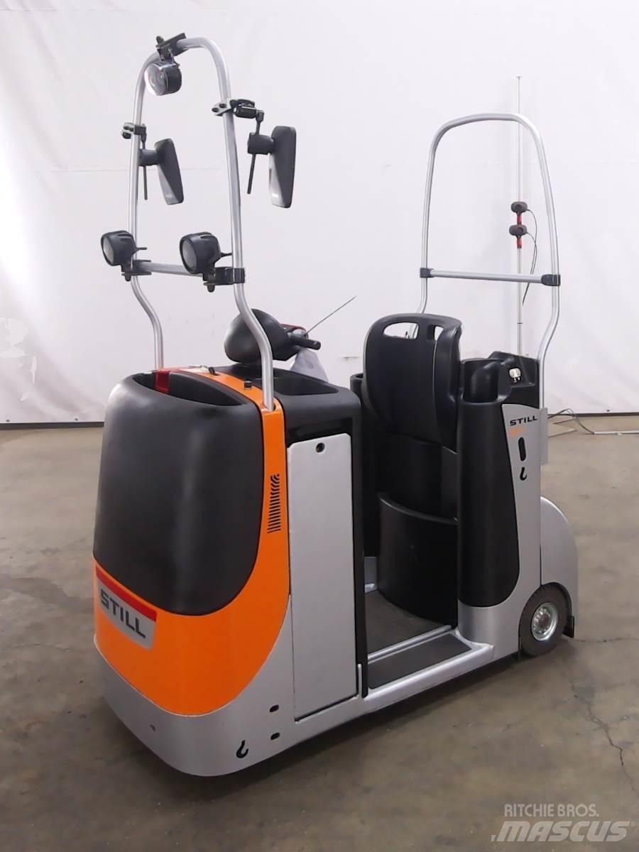 Still CX-T Towing trucks