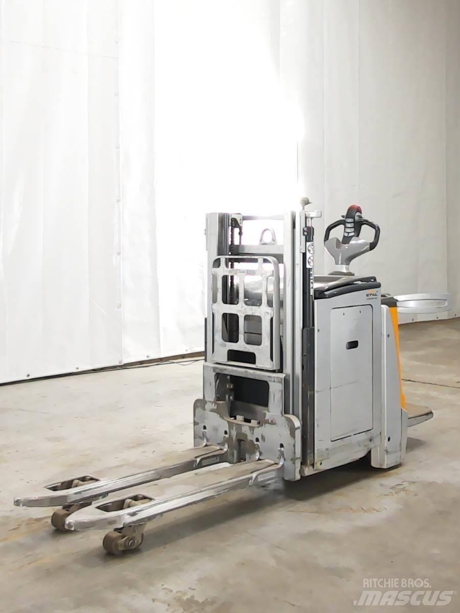 Still EXD-SF20 Pedestrian stacker