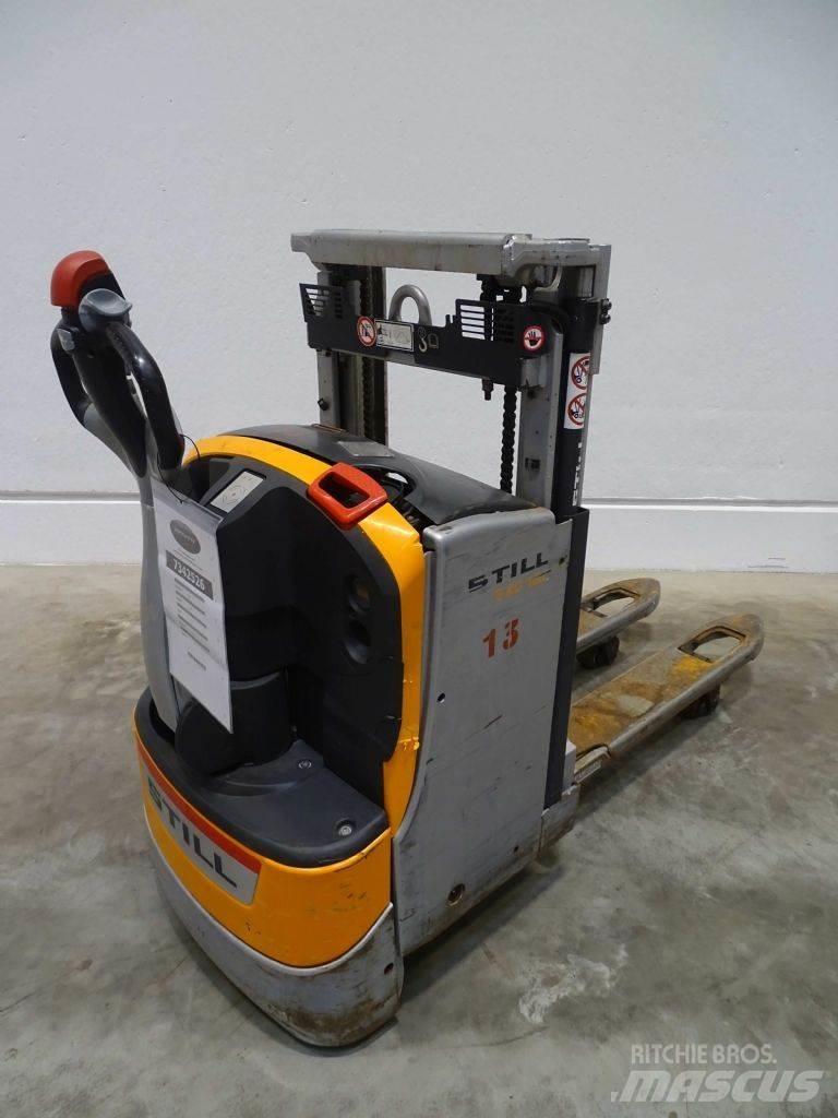 Still EXD18L Pedestrian stacker