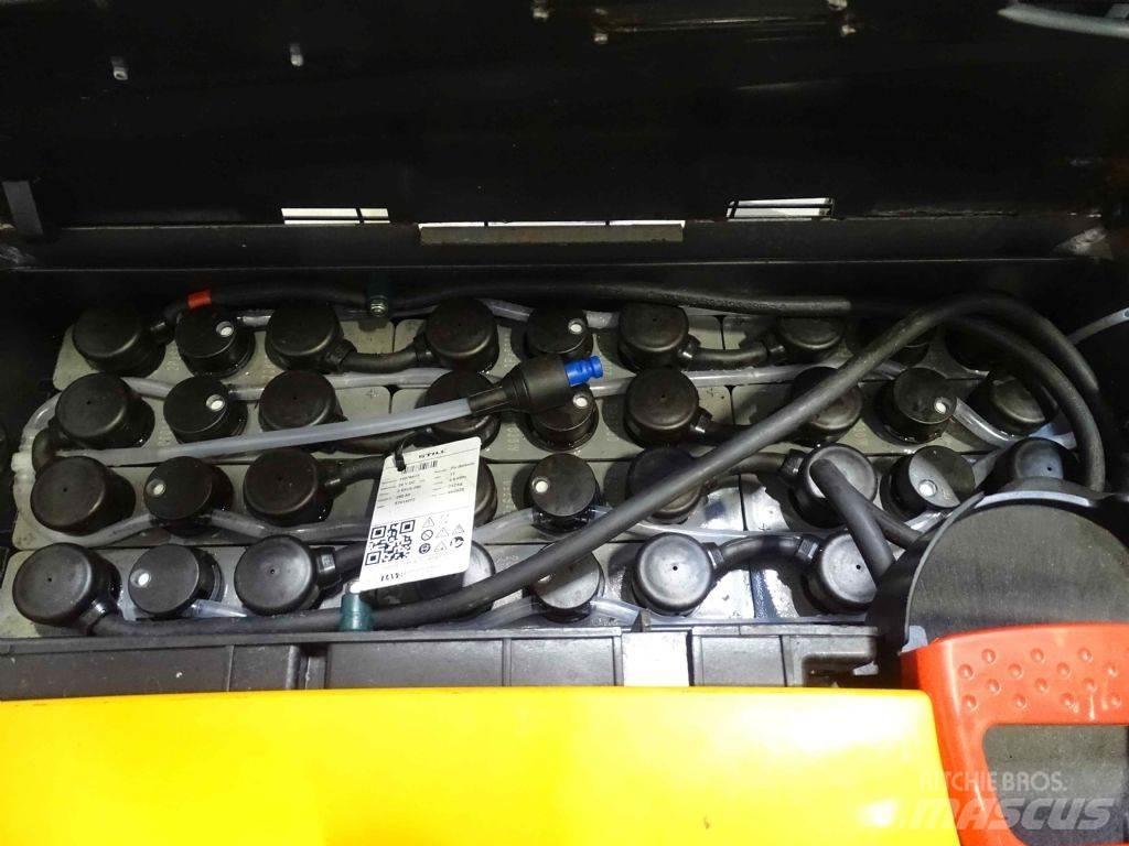 Still EXD18L Pedestrian stacker