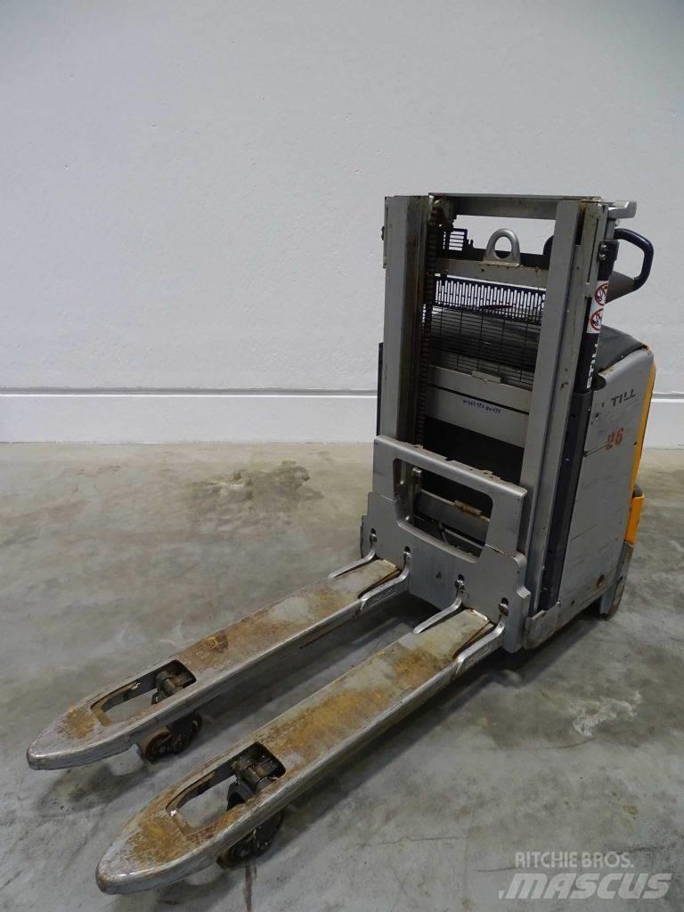 Still EXD18L Pedestrian stacker