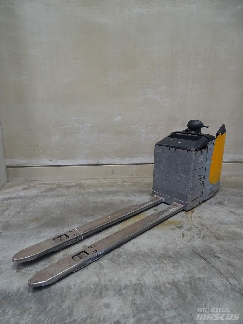 Still EXU-S24 Low lifter