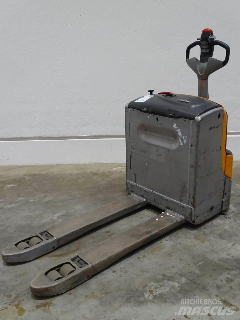 Still EXU16 Low lifter
