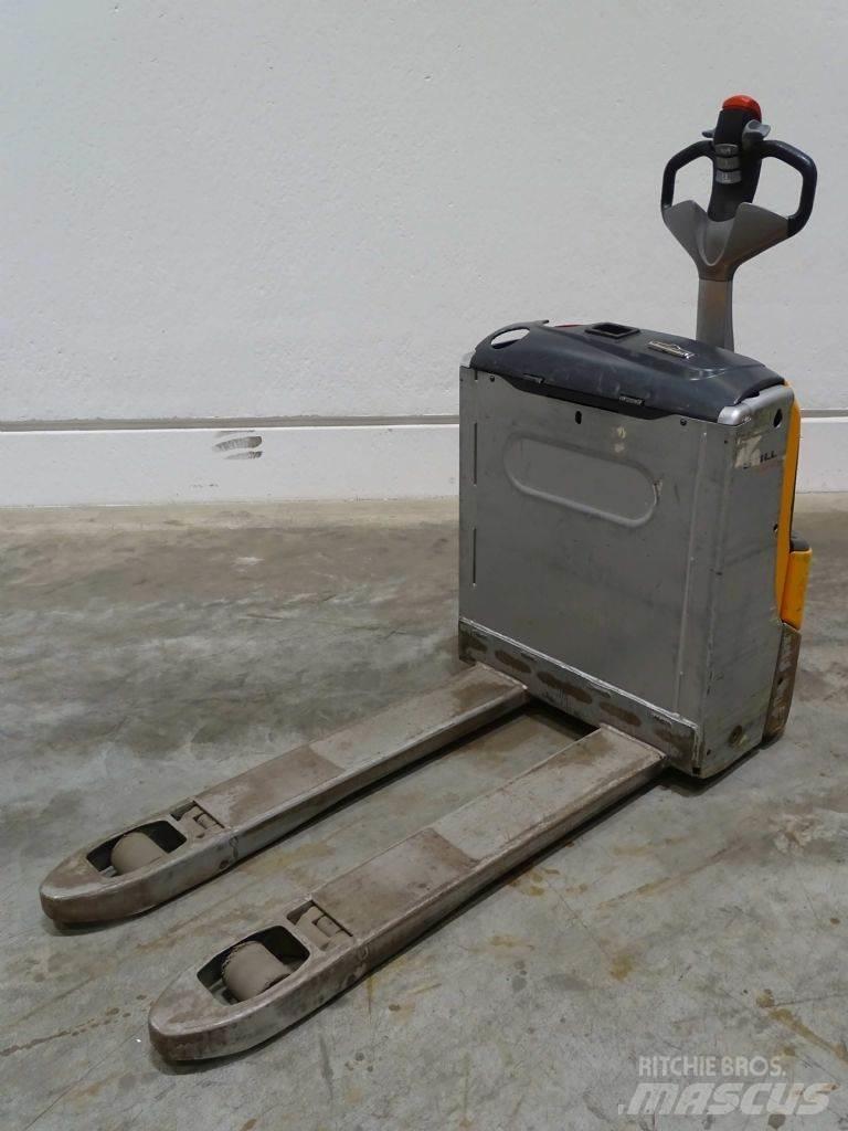 Still EXU16 Low lifter