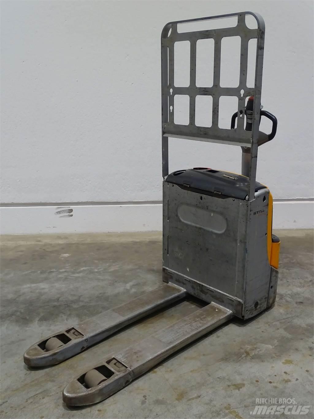 Still EXU16 Low lifter