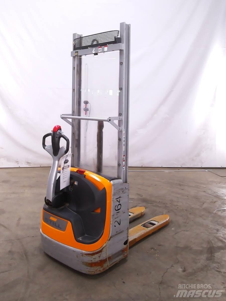 Still EXV10 Pedestrian stacker