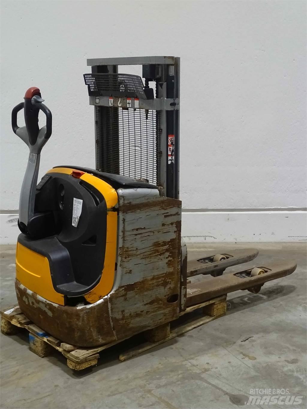 Still EXV12I Pedestrian stacker