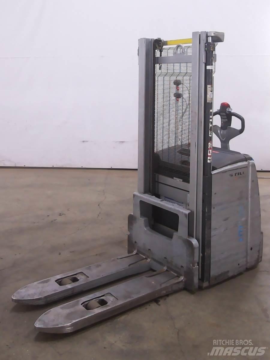 Still EXV20 Pedestrian stacker